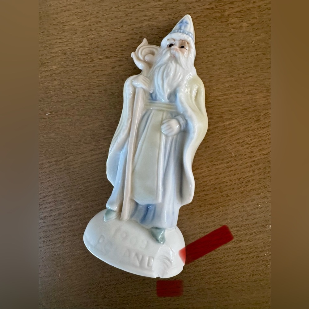 Charming Santa Around The World Ceramic Figurine Collection - Blue and Cream - Picture 9 of 10